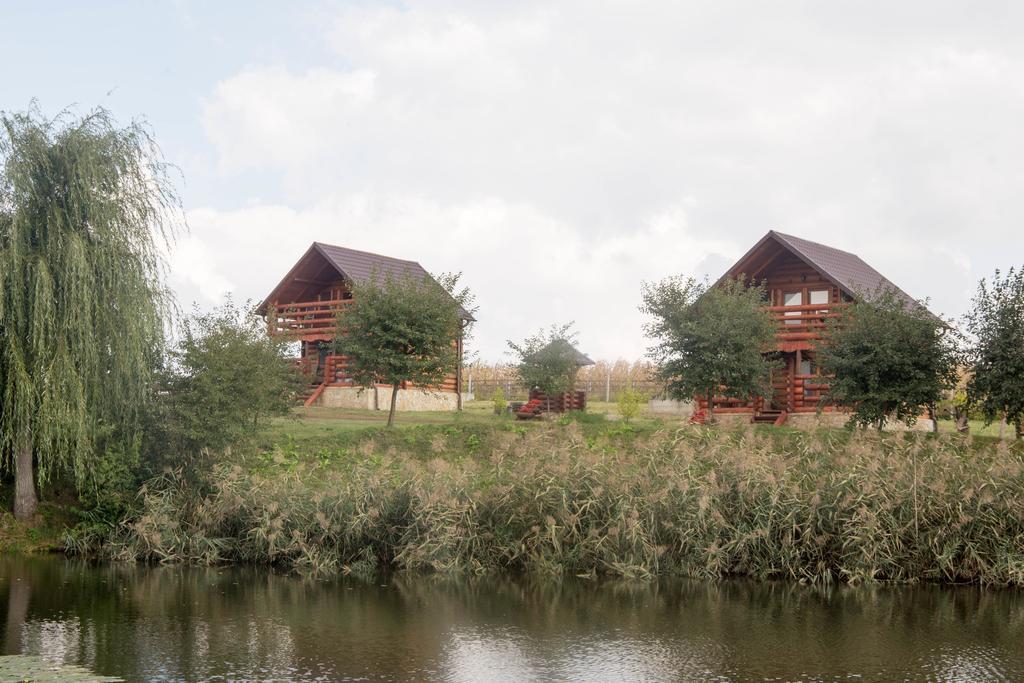 Popas Todiresti - La Iazul Cu 5 Casute Hotel Suceava Buitenkant foto